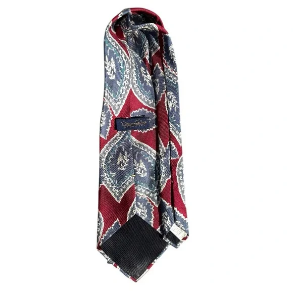 Oscar de la Renta Paisley 100% Silk Tie